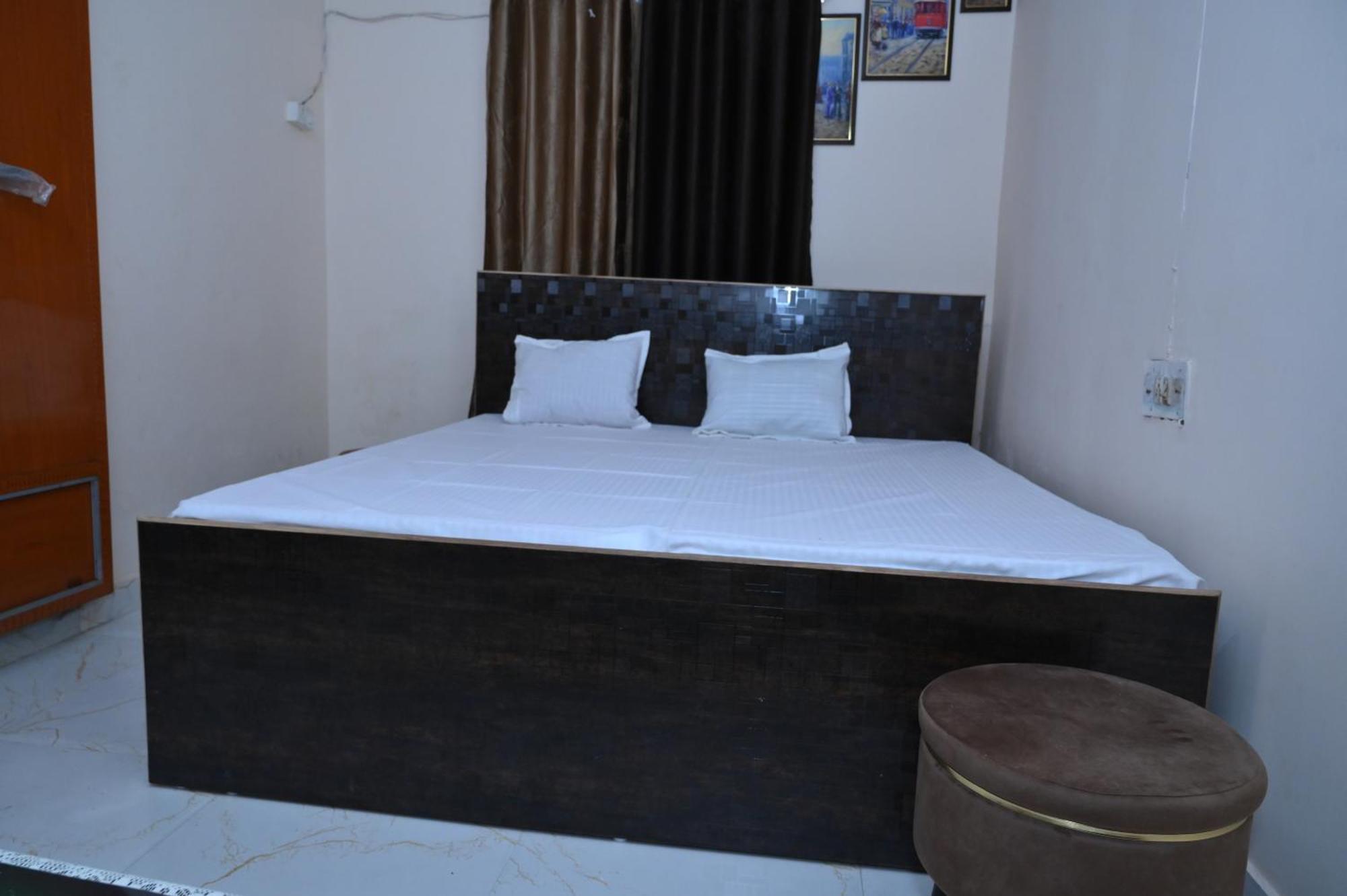 Privyrooms Gorakhpur Exterior foto